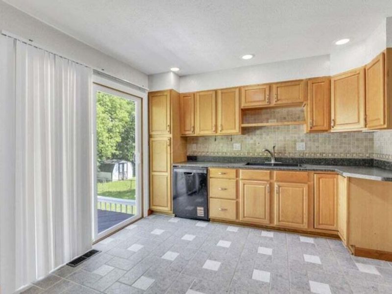 1588 Fall Brook Road , Columbus, OH 43223 Photo 15