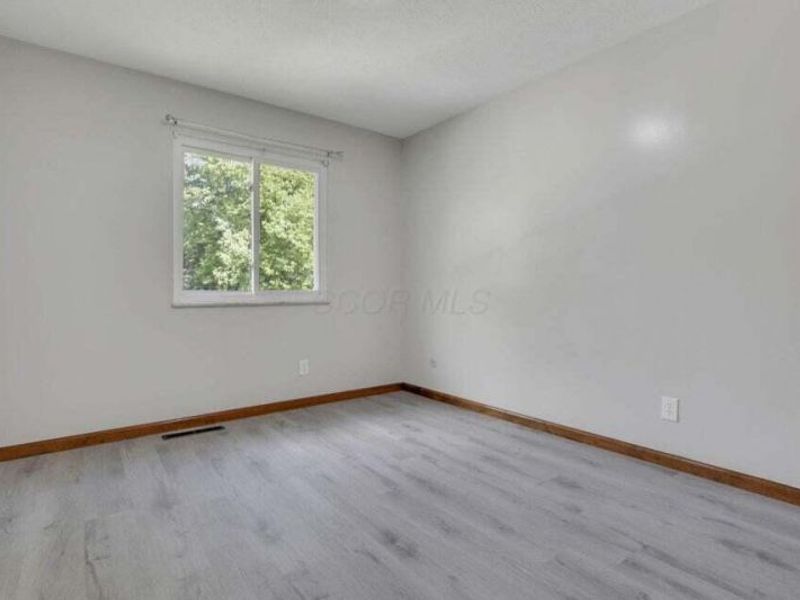 1588 Fall Brook Road , Columbus, OH 43223 Photo 21