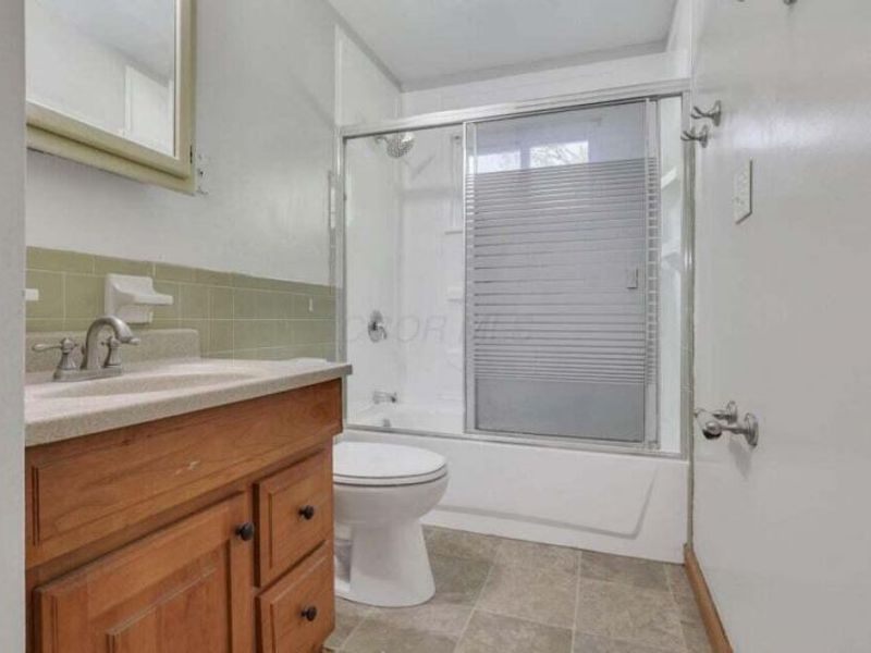 1588 Fall Brook Road , Columbus, OH 43223 Photo 24