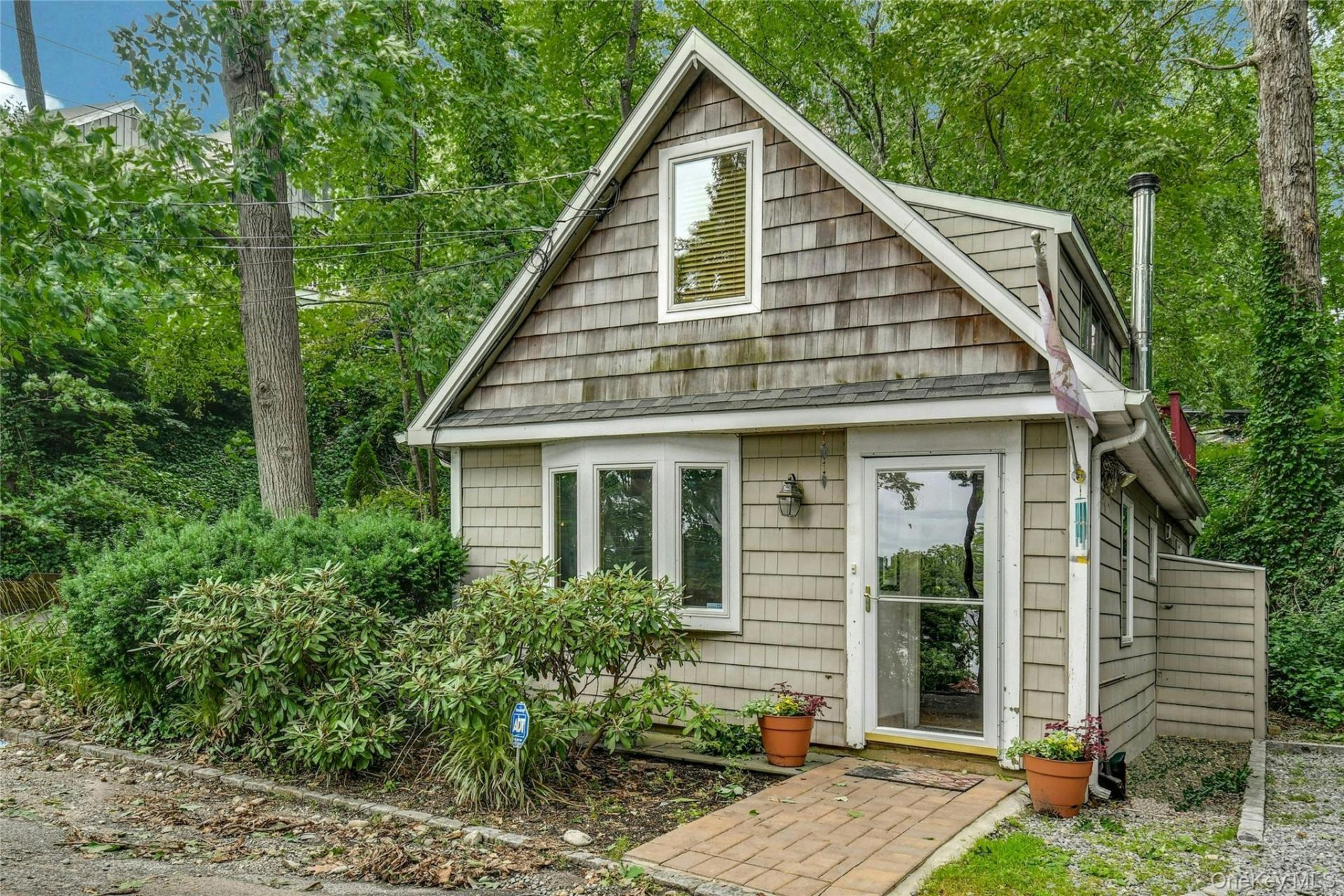 40 Idle Day Drive, Centerport, NY 11721 | MLS ID 1055847