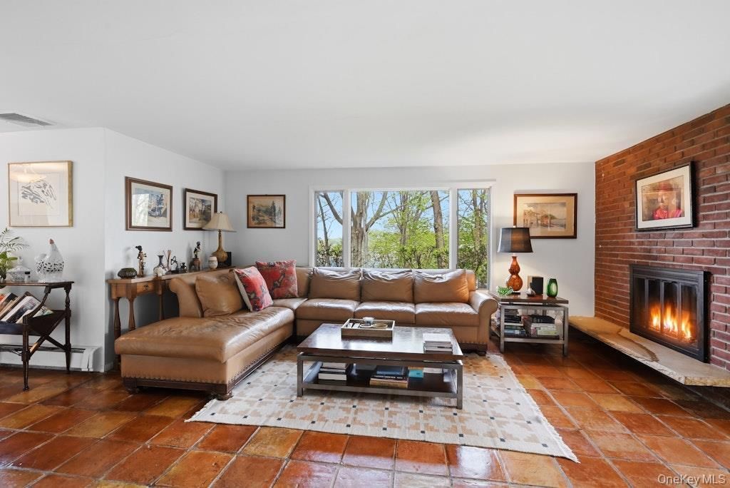 40 Idle Day Drive, Centerport, NY 11721 | MLS ID 1055847