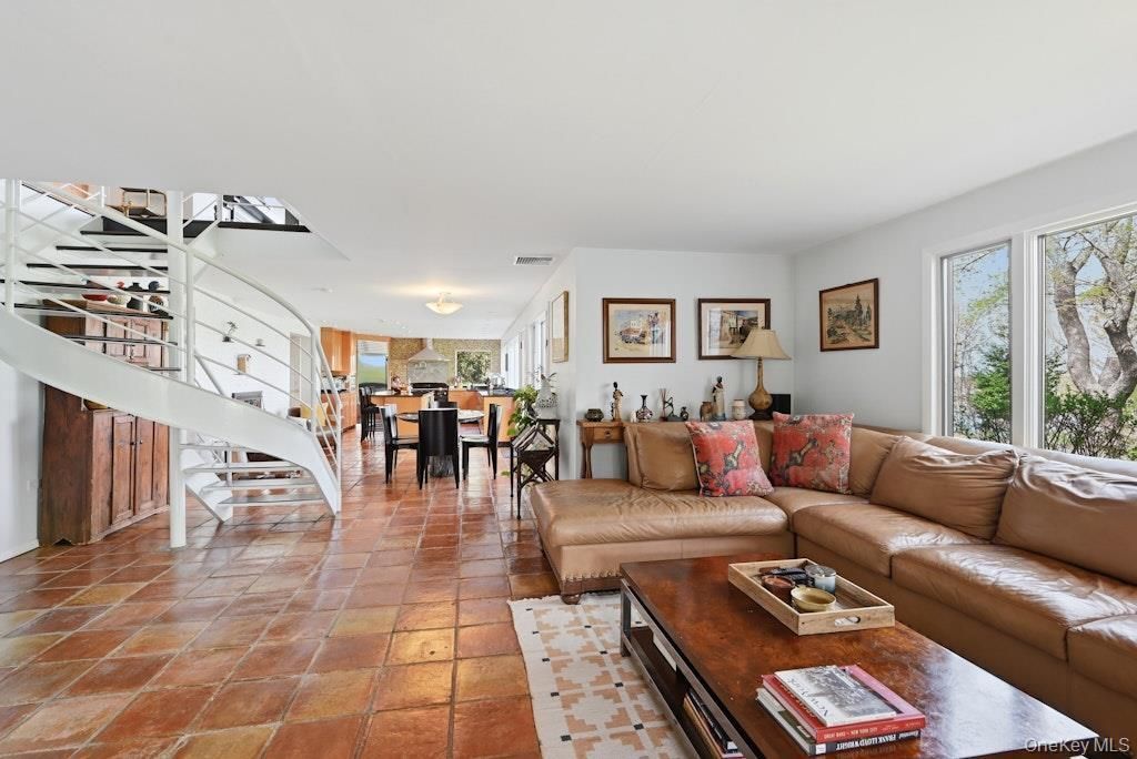 40 Idle Day Drive, Centerport, NY 11721 | MLS ID 1055847