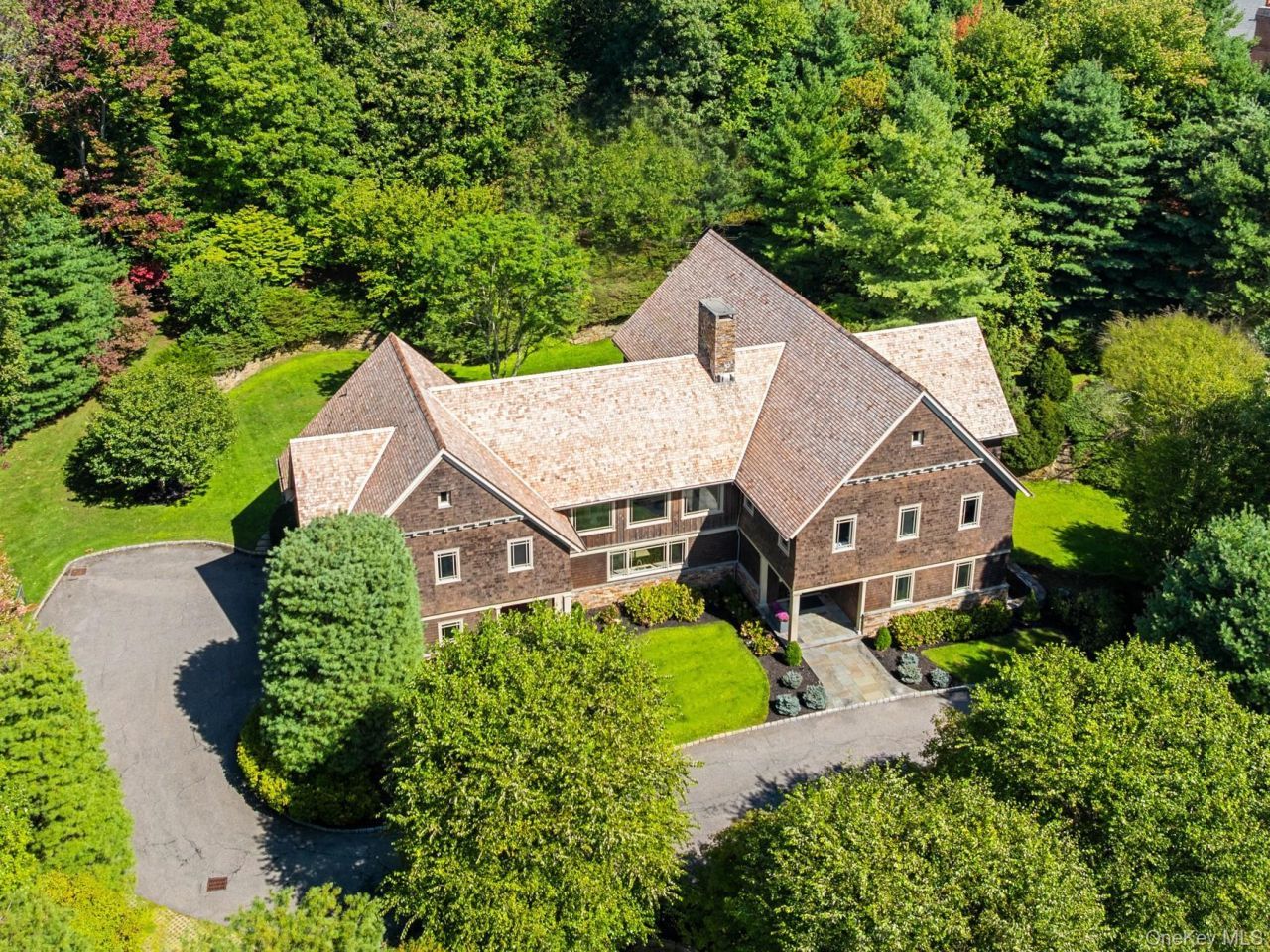 2 Hollow Ridge Road , Armonk, NY 10504 Main Photo