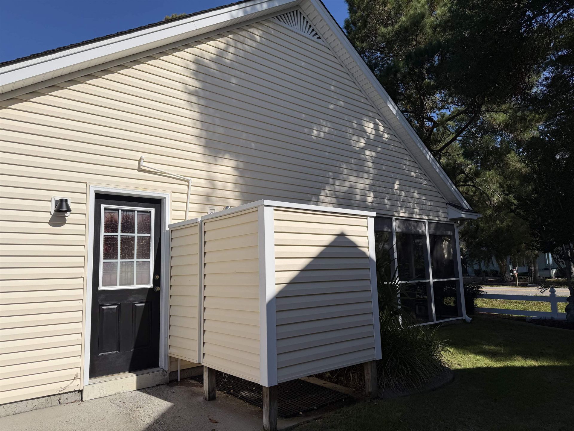 237 Melody Gardens Dr.  Photo 19