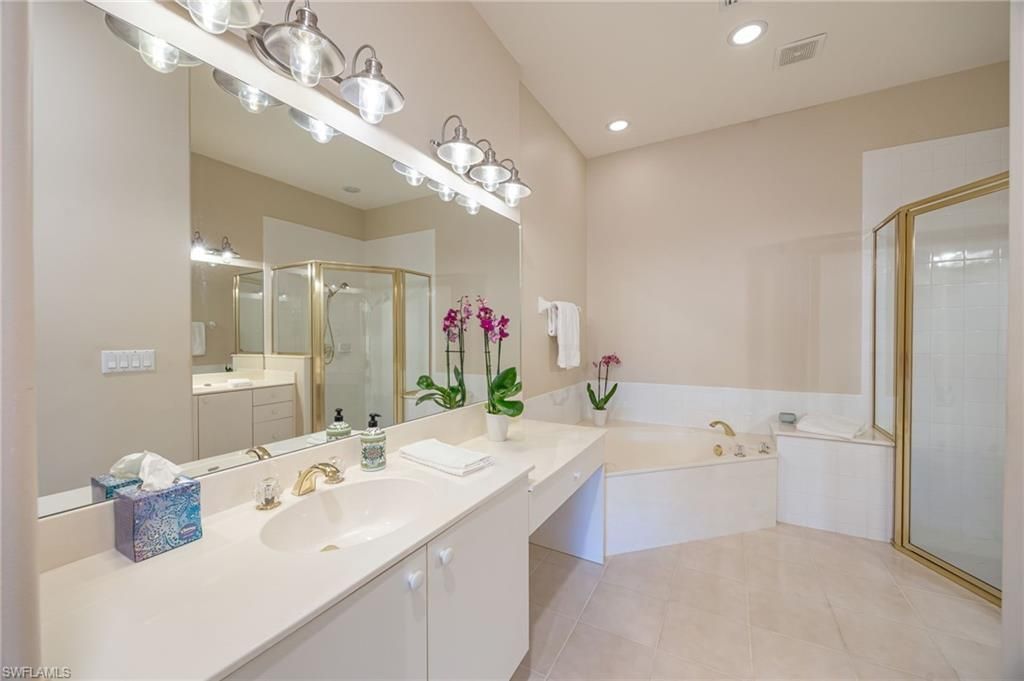 917 Vistana Cir, Unit 6, Naples, FL 34119 Photo