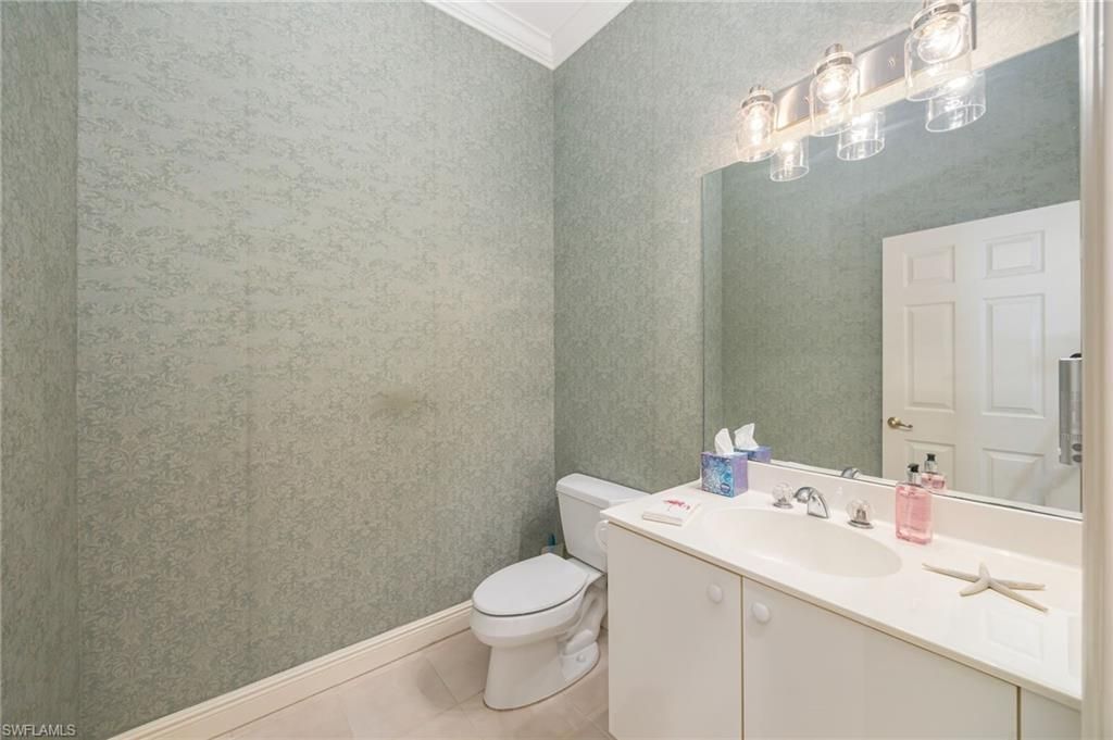 917 Vistana Cir, Unit 6, Naples, FL 34119 Photo