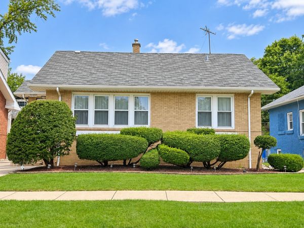 10958 S Esmond Street , Chicago, IL 60643