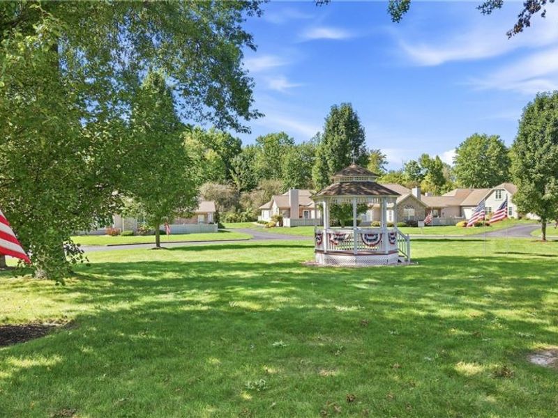 31 Parkside Circle, Unit 1, Canfield, OH 44406 Photo 43