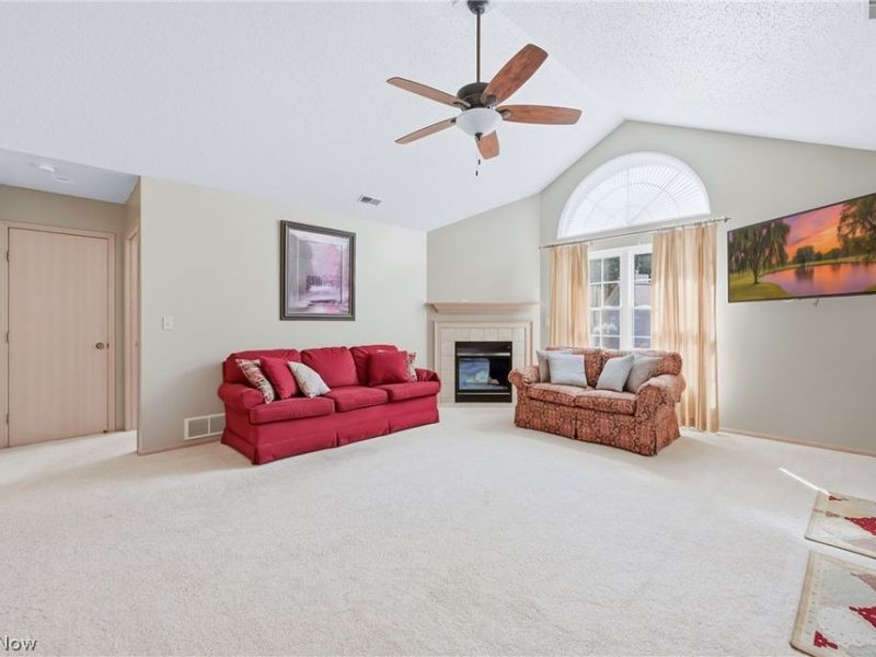 31 Parkside Circle, Unit 1, Canfield, OH 44406 Photo 5