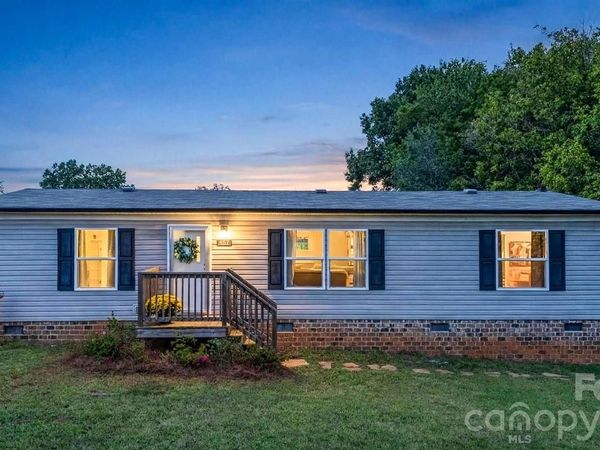 137 Calhoun Road, Stony Point, NC 28678