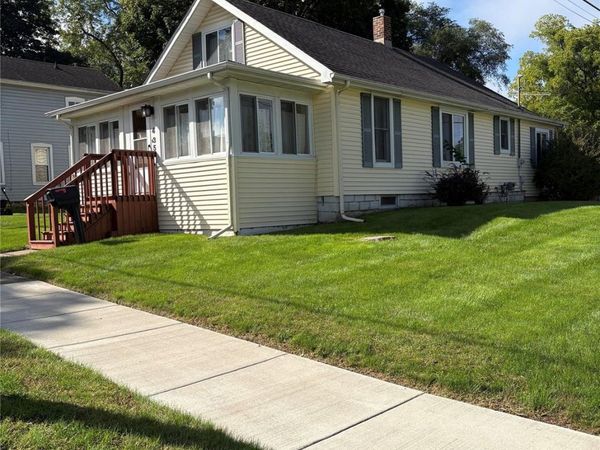 435 N Oak Street , Fenton, Mi 48430