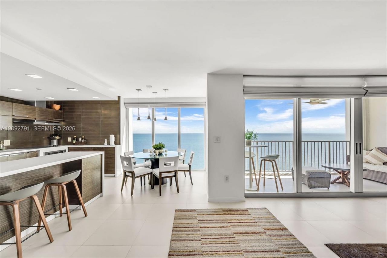 881 Ocean Dr , Unit 20E, Key Biscayne, FL 33149 Photo