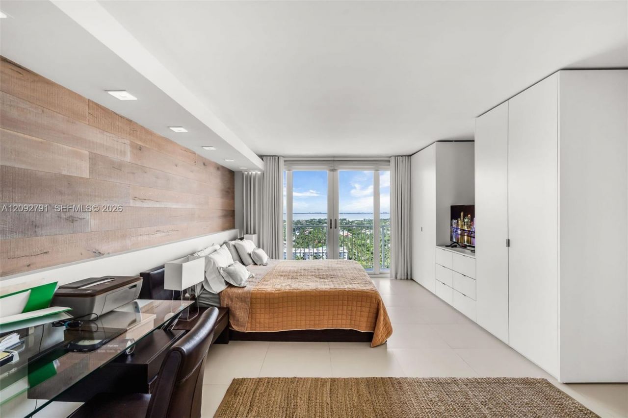 881 Ocean Dr , Unit 20E, Key Biscayne, FL 33149 Photo