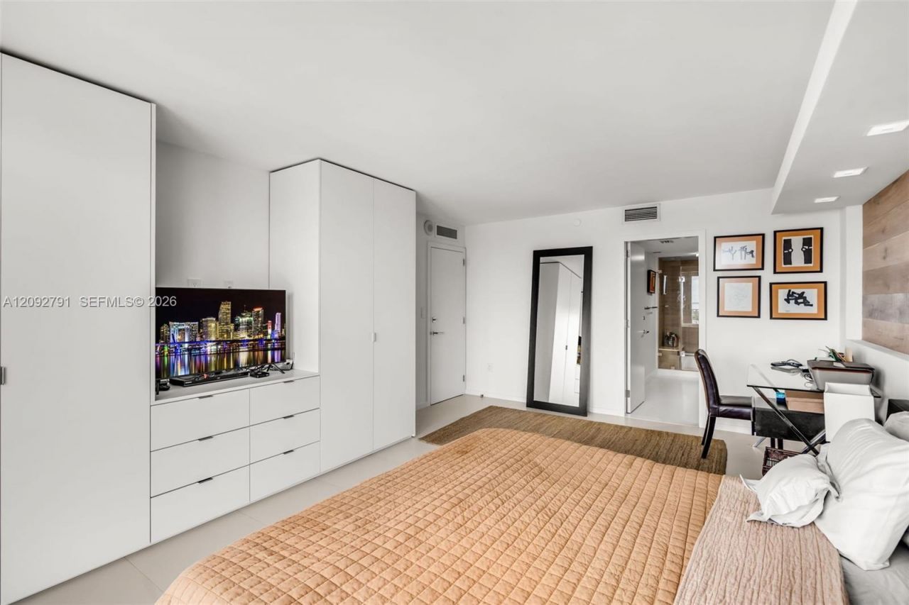881 Ocean Dr , Unit 20E, Key Biscayne, FL 33149 Photo