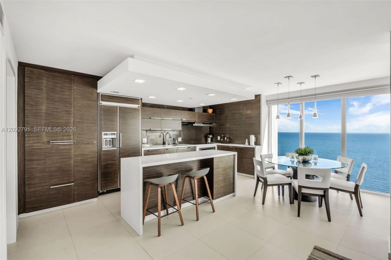 881 Ocean Dr , Unit 20E, Key Biscayne, FL 33149 Photo
