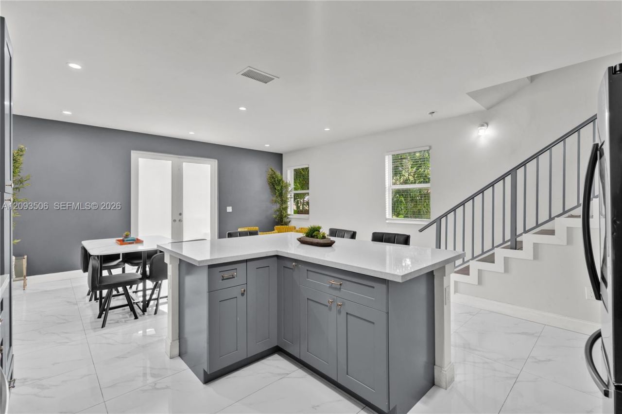 1968 NW 25th Ave, Unit #1970, Miami, FL 33125 Photo