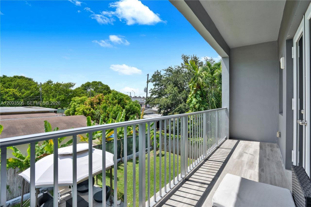 1968 NW 25th Ave, Unit #1970, Miami, FL 33125 Photo
