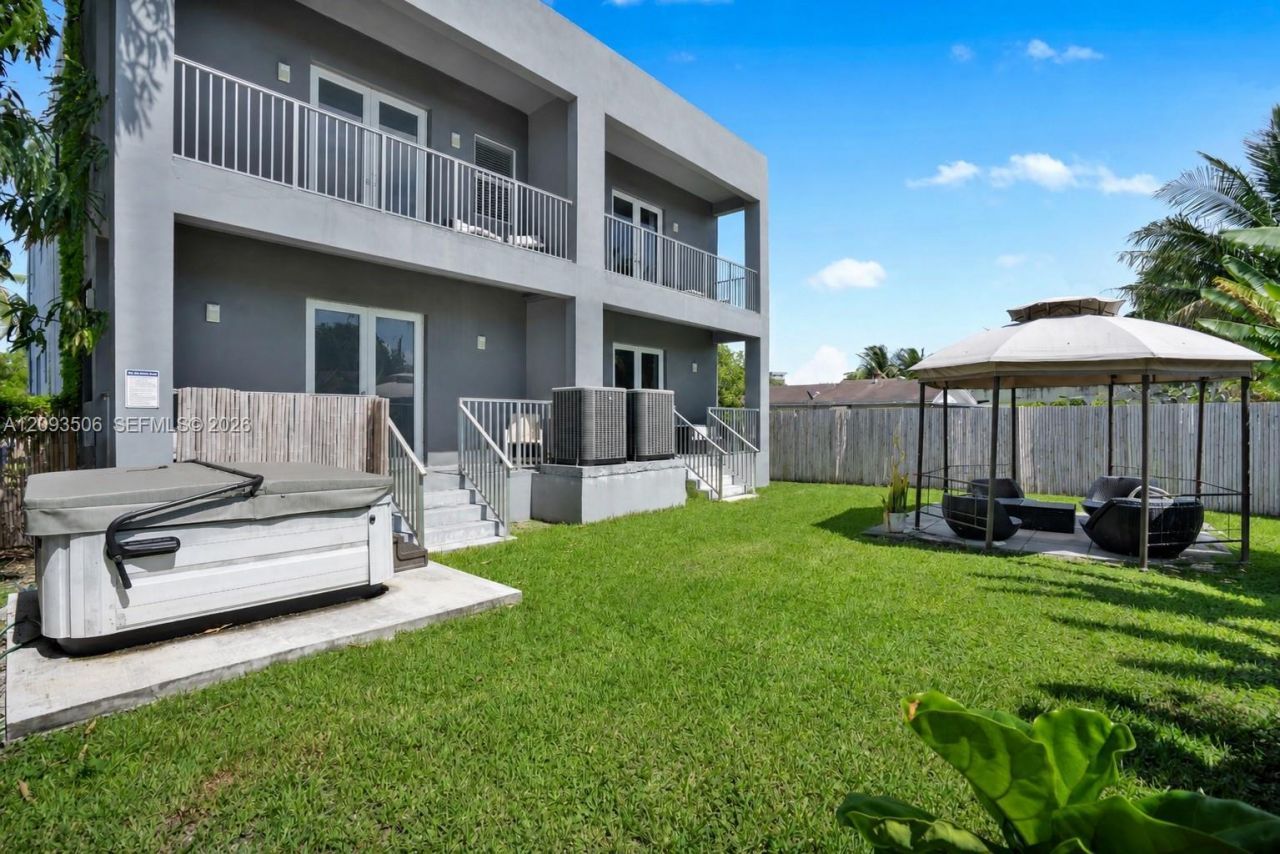 1968 NW 25th Ave, Unit #1970, Miami, FL 33125 Photo