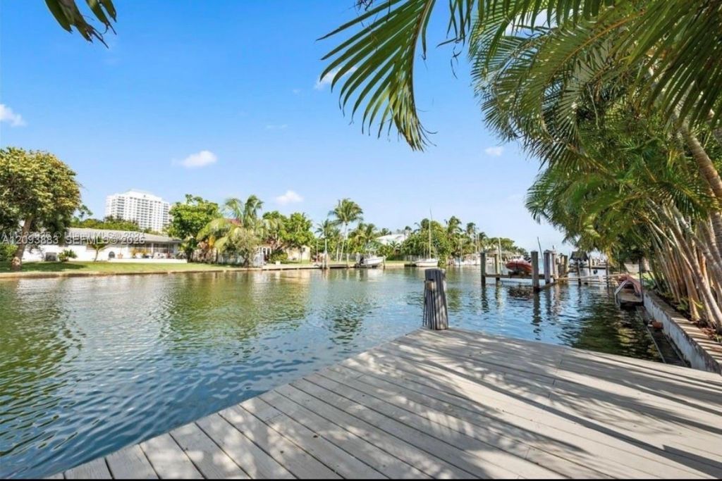 1025 Belle Meade Island Dr , Miami, FL 33138 Photo