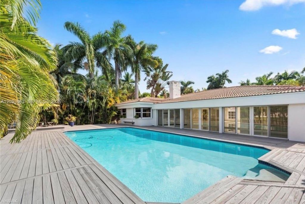 1025 Belle Meade Island Dr , Miami, FL 33138 Photo