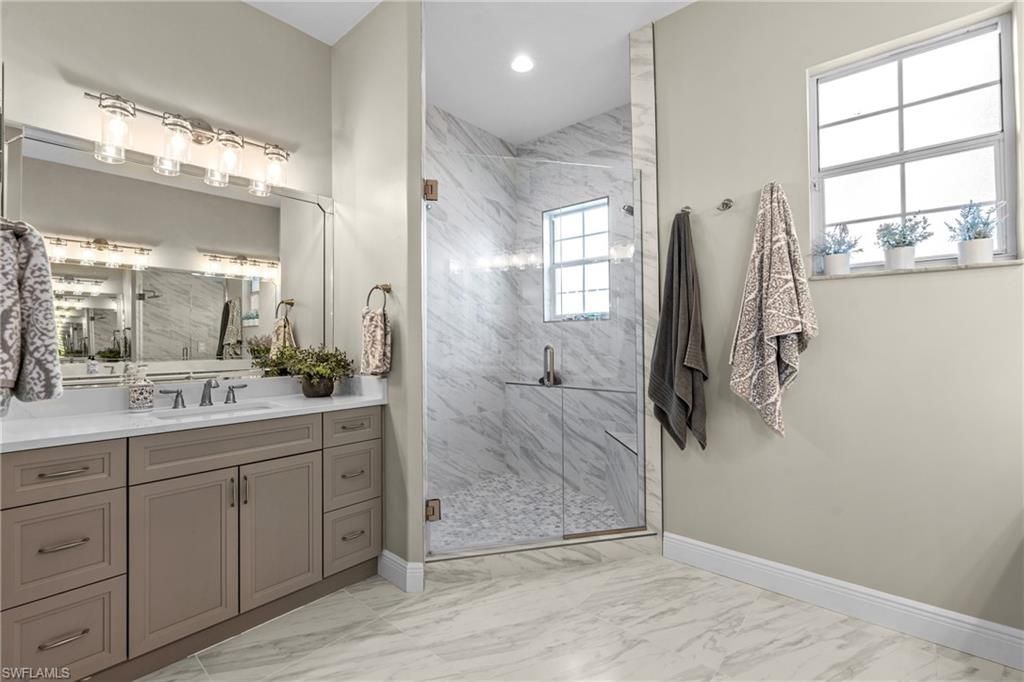 658 Vintage Reserve Cir S, Unit 7C, Naples, FL 34119 Photo