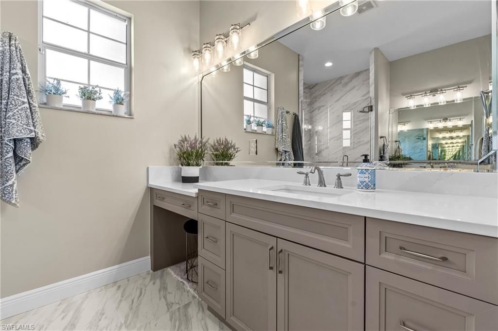 658 Vintage Reserve Cir S, Unit 7C, Naples, FL 34119 Photo