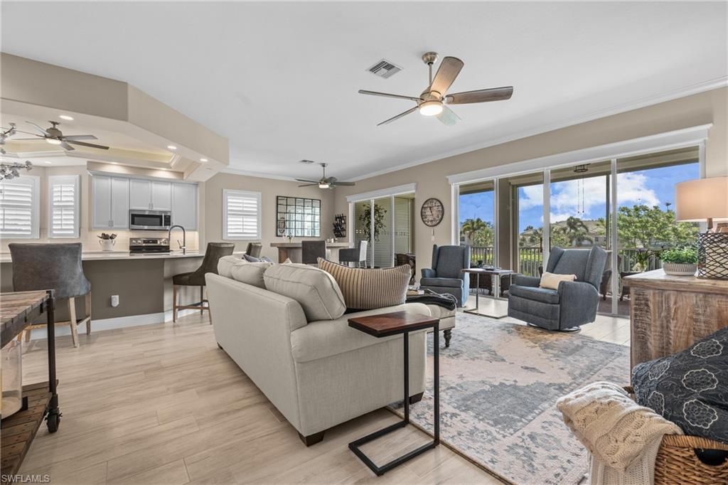 658 Vintage Reserve Cir S, Unit 7C, Naples, FL 34119 Photo