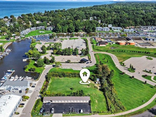 135 Dunkley Avenue, South Haven, MI 49090