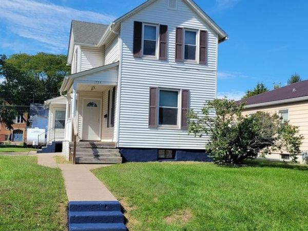1734 Davie Street , Davenport, IA 52804