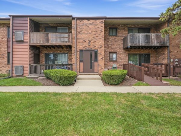 18001 Oak Park Avenue, Unit C, Tinley Park, IL 60477