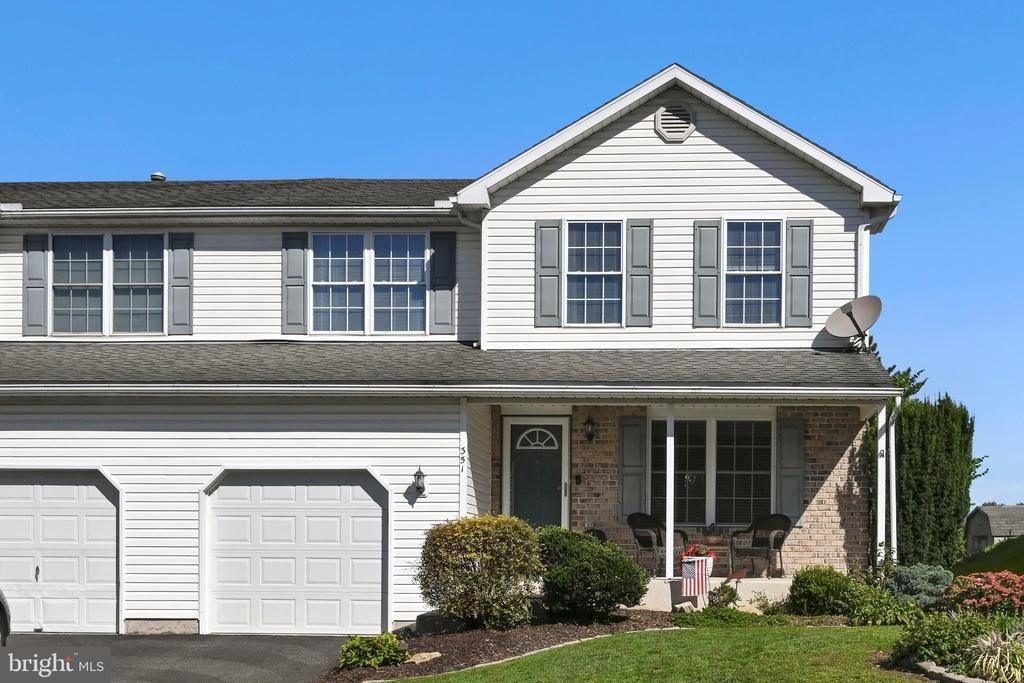 351 ONEIDA DRIVE , SINKING SPRING, PA 19608
