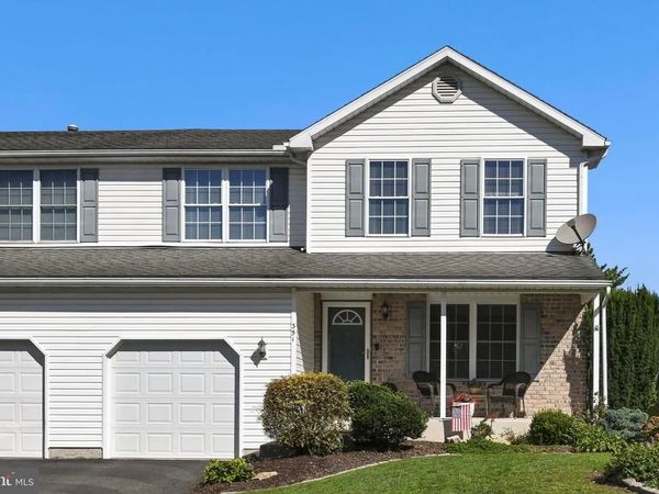 351 ONEIDA DRIVE , SINKING SPRING, PA 19608