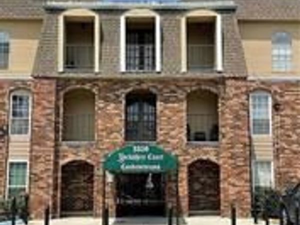 3320 N ARNOULT Road , Unit 327, Metairie, LA 70002