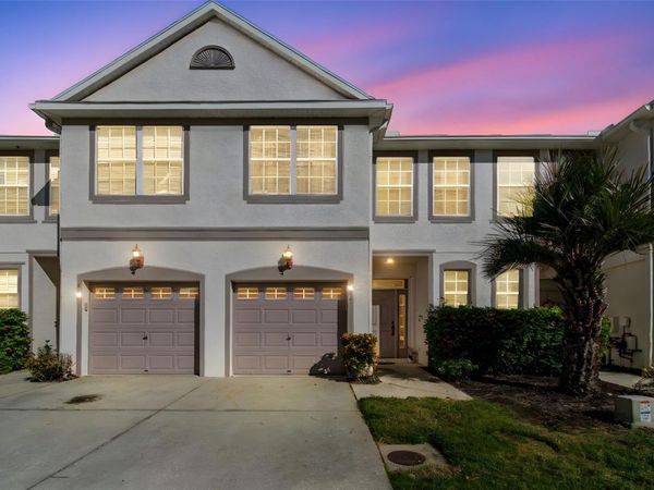 571 SHOREHAM COURT NE, ST PETERSBURG, FL 33716