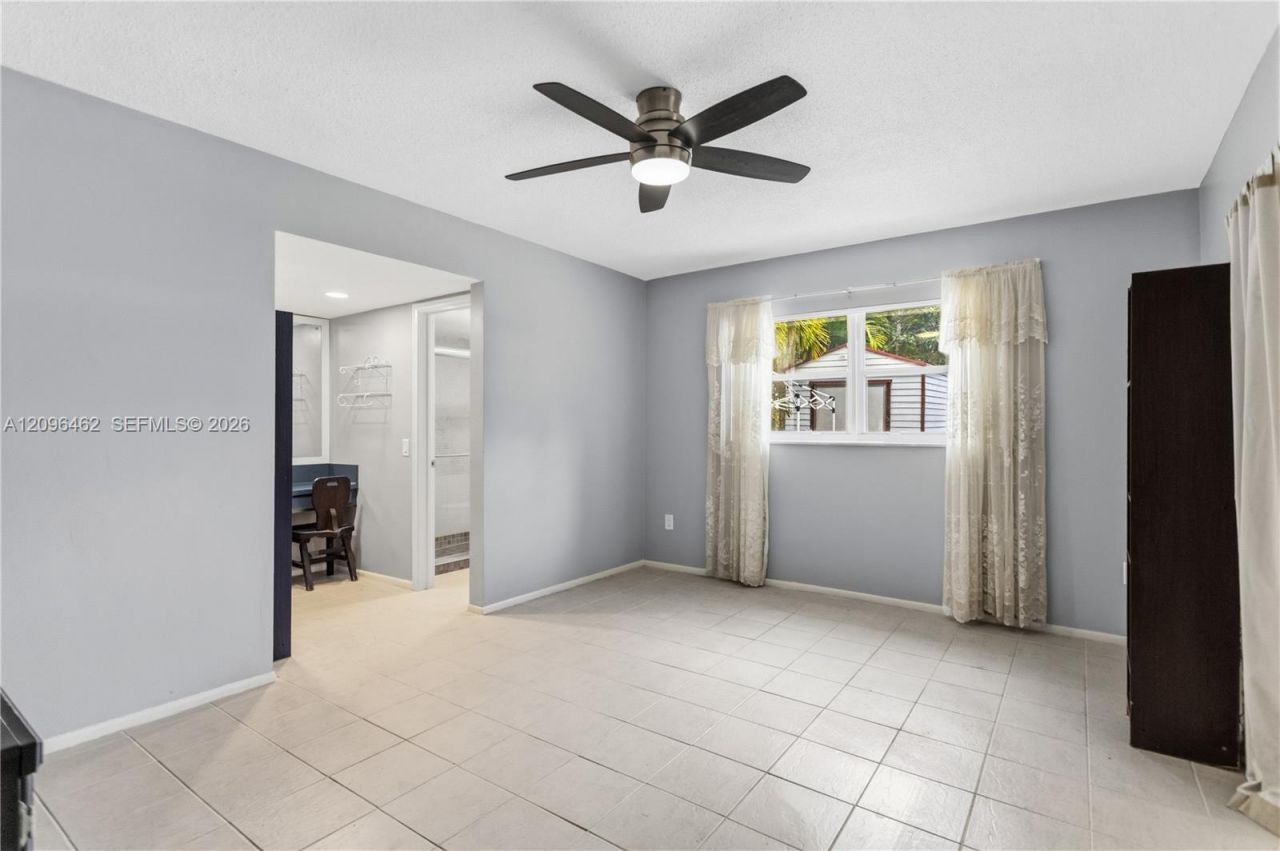 4899 NW 7th Dr, Plantation, FL 33317 Photo