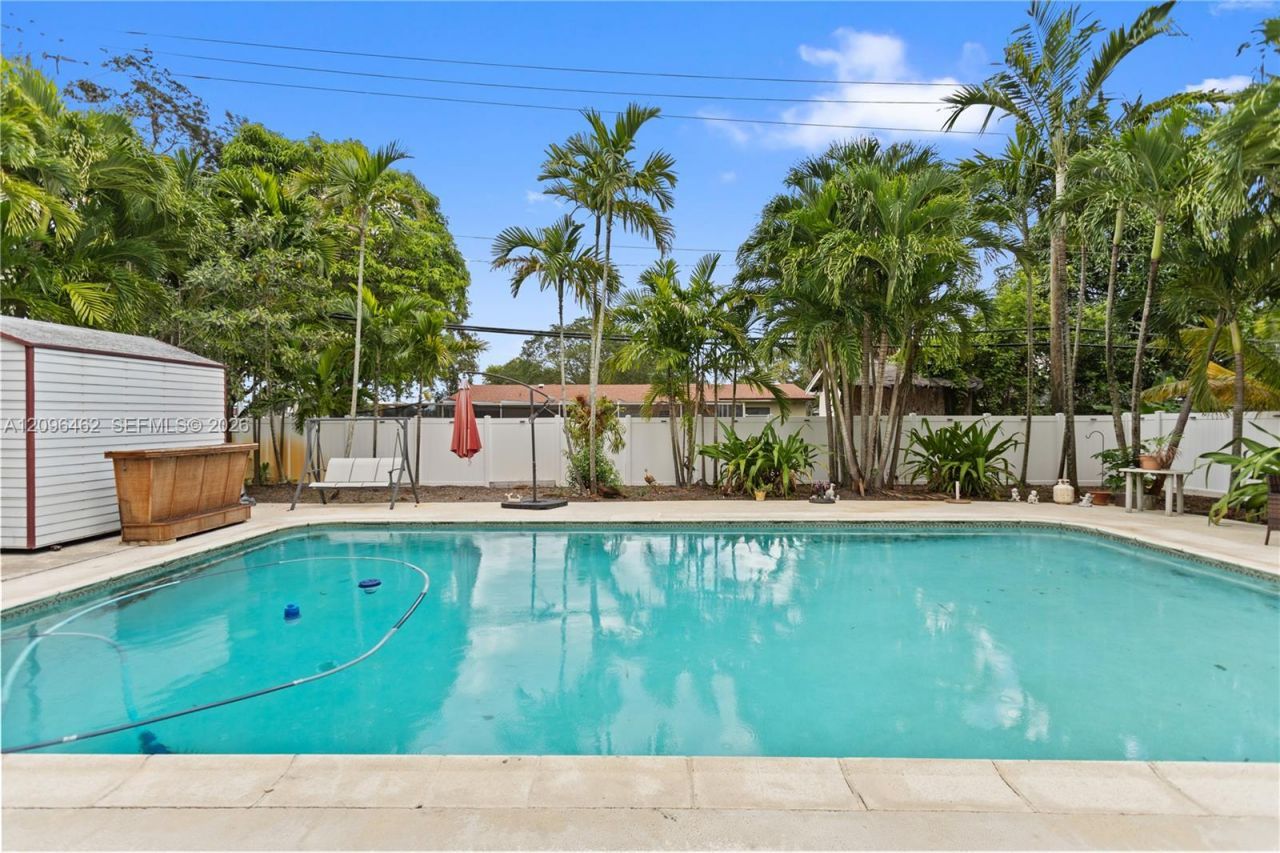 4899 NW 7th Dr, Plantation, FL 33317 Photo