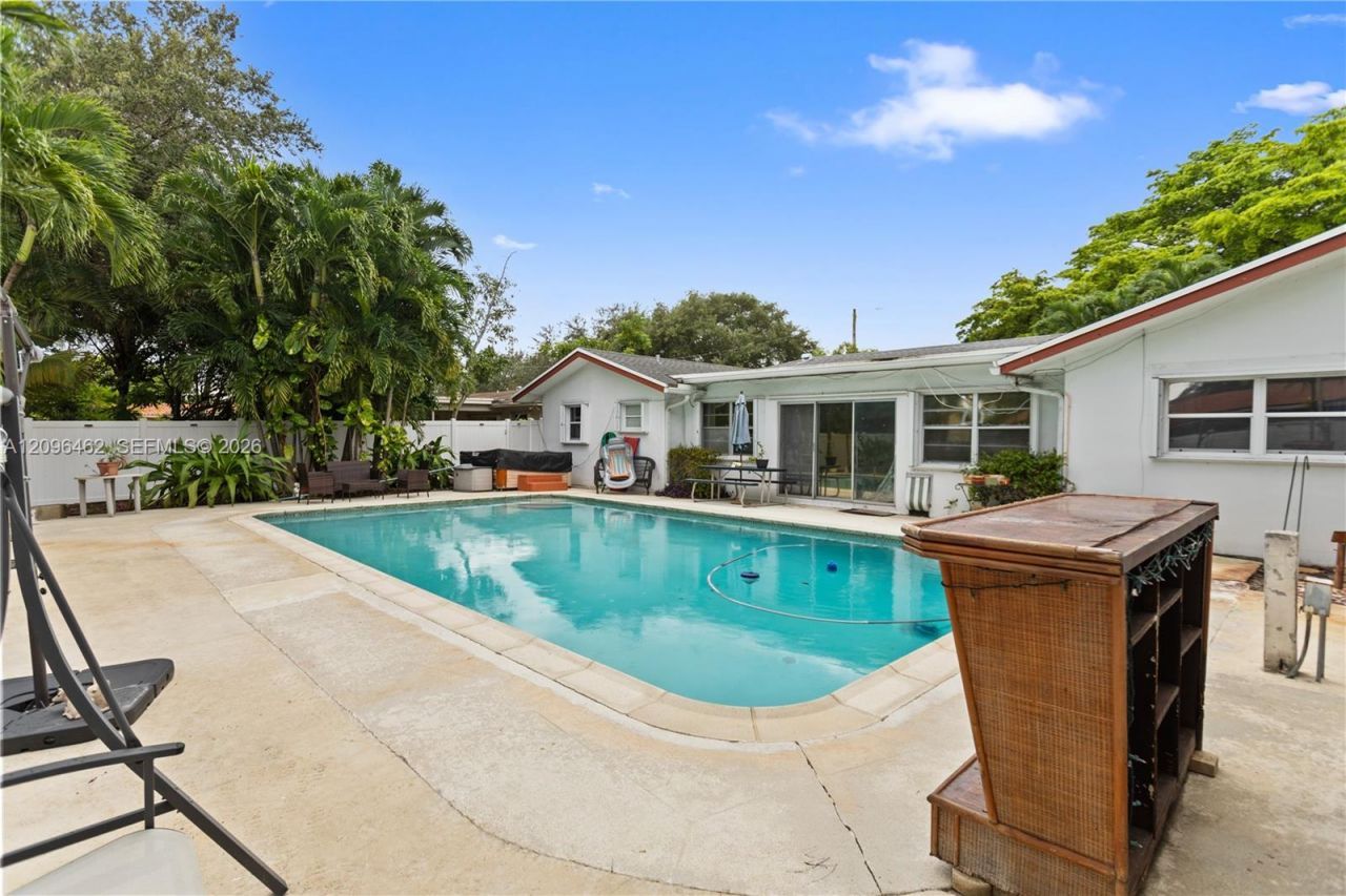 4899 NW 7th Dr, Plantation, FL 33317 Photo