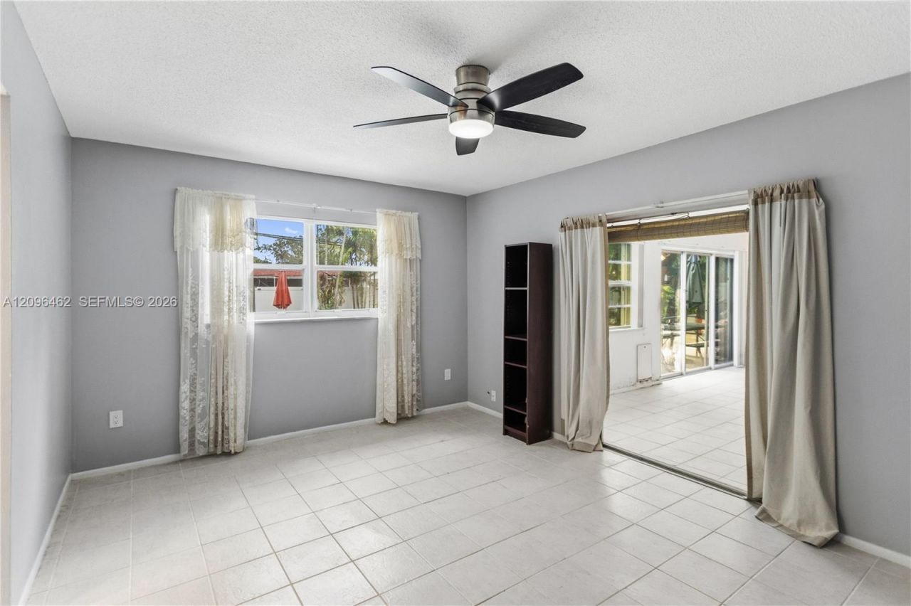 4899 NW 7th Dr, Plantation, FL 33317 Photo
