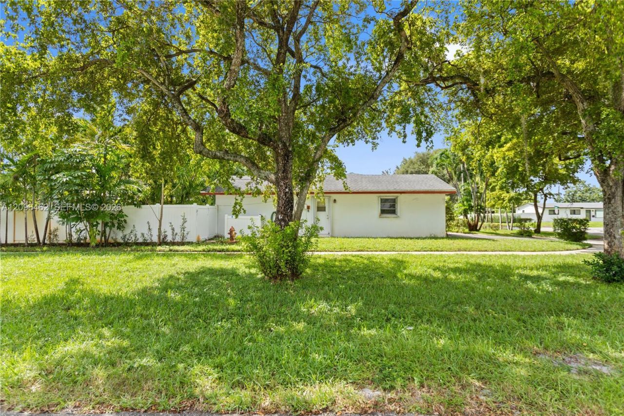 4899 NW 7th Dr, Plantation, FL 33317 Photo