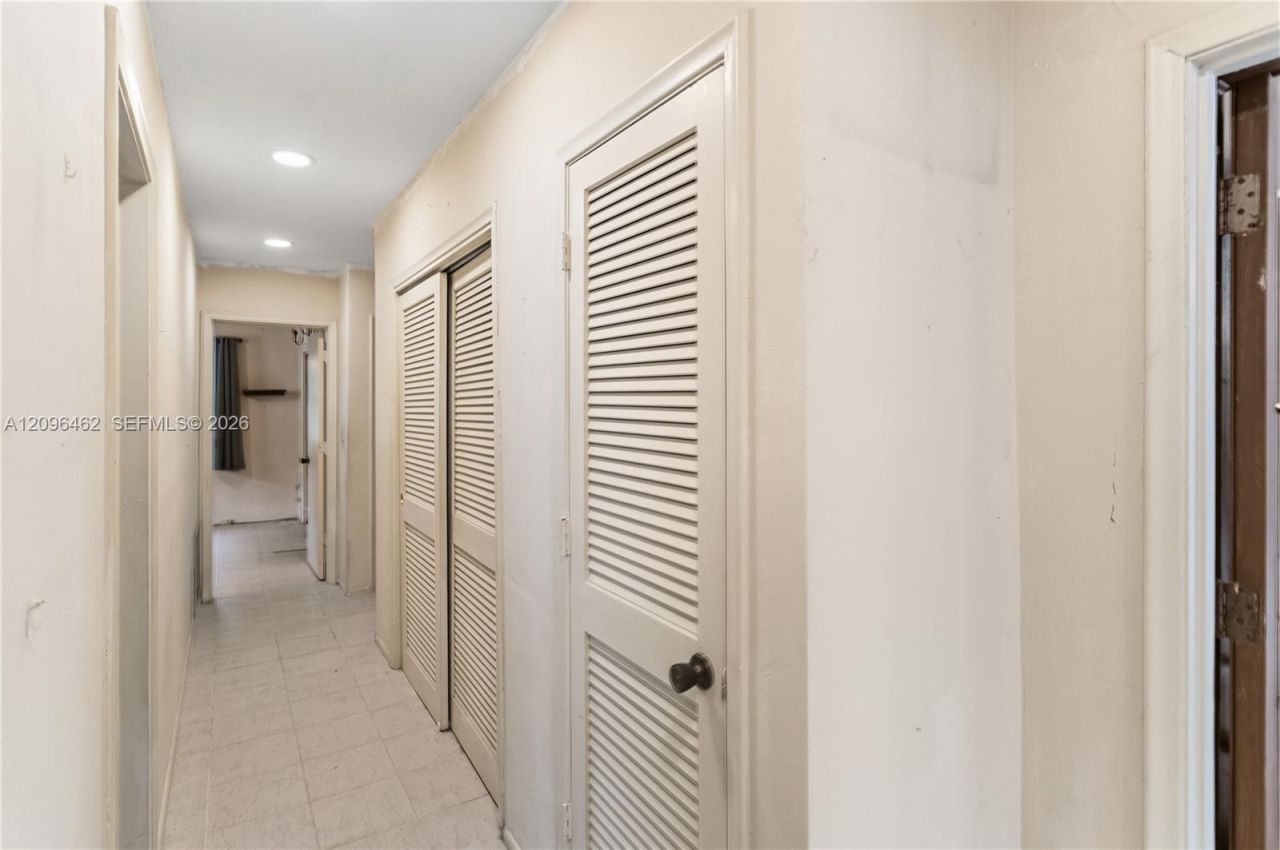 4899 NW 7th Dr, Plantation, FL 33317 Photo