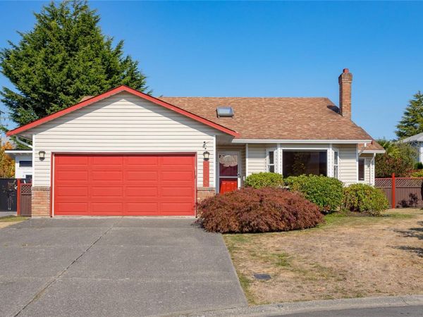 2128 Colinwood Rd, Sidney, BC V8L 4H5