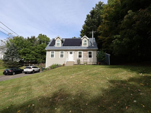 162 Jackson, Belchertown, MA 01007
