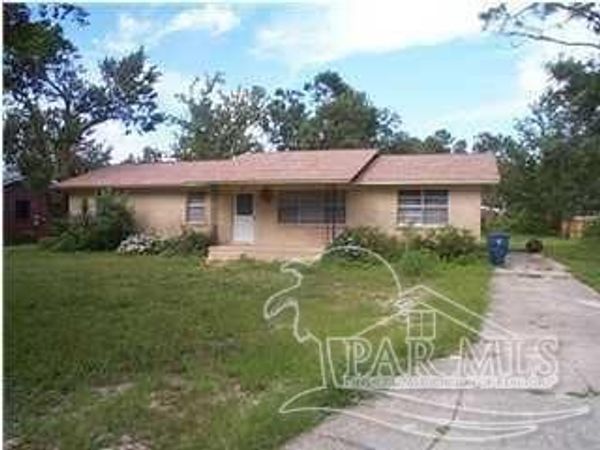 207 Oviedo St, Gulf Breeze, FL 32561