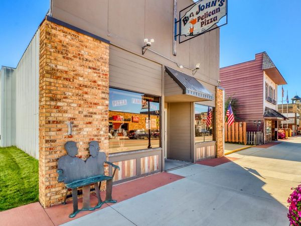 41 N Broadway, Pelican Rapids, MN 56572