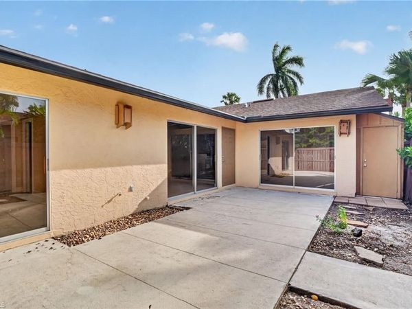 6305 Royal Woods DR, FORT MYERS, FL 33908