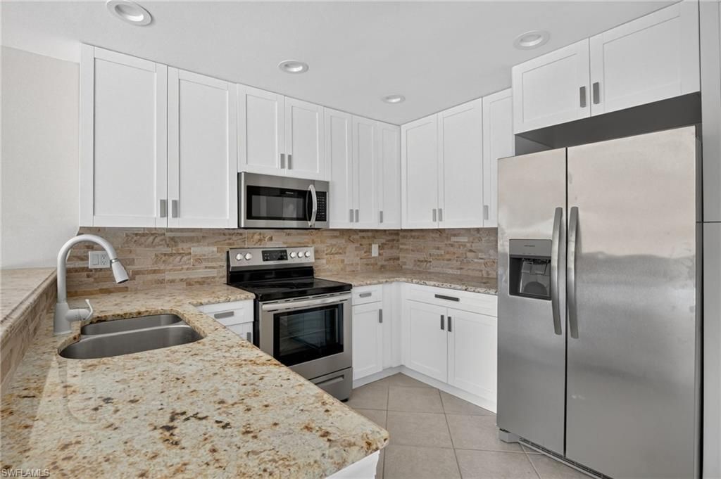 6305 Royal Woods Dr, Fort Myers, FL 33908 Photo