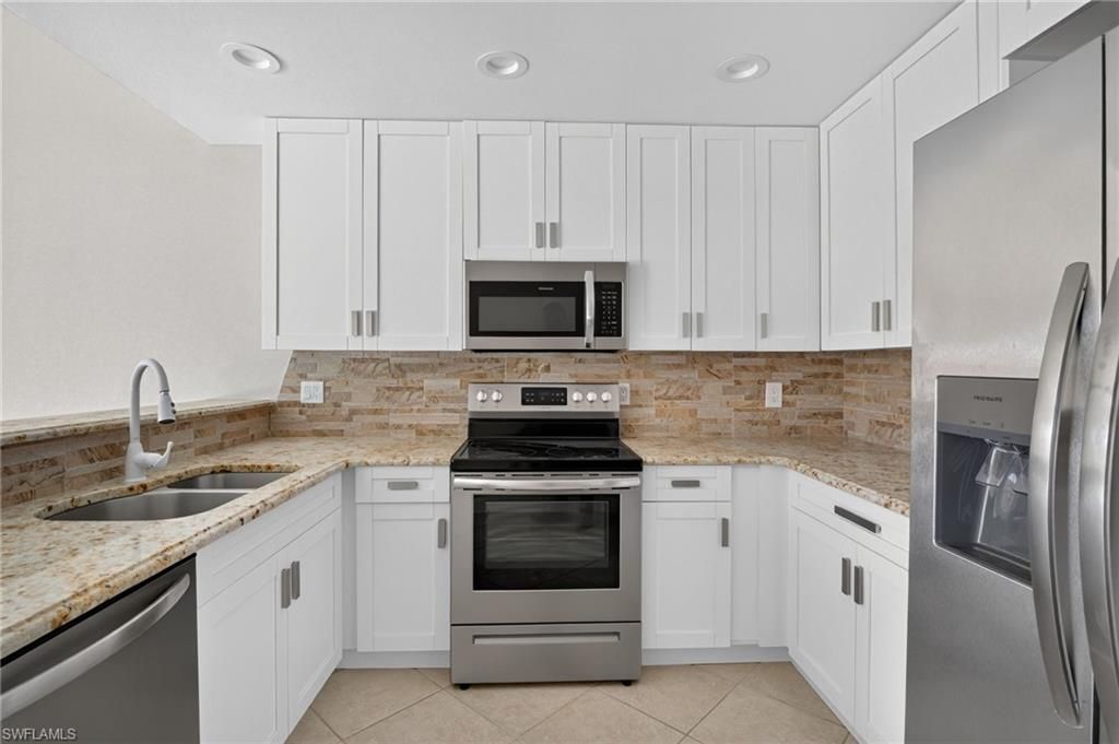 6305 Royal Woods Dr, Fort Myers, FL 33908 Photo