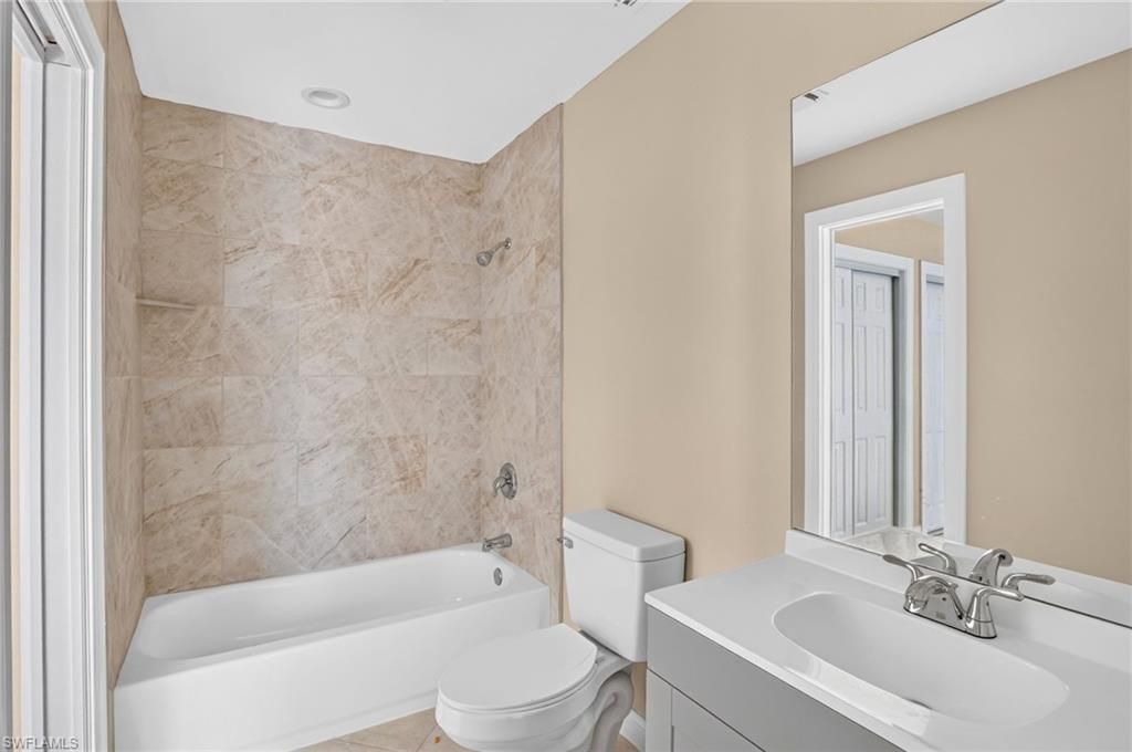 6305 Royal Woods Dr, Fort Myers, FL 33908 Photo