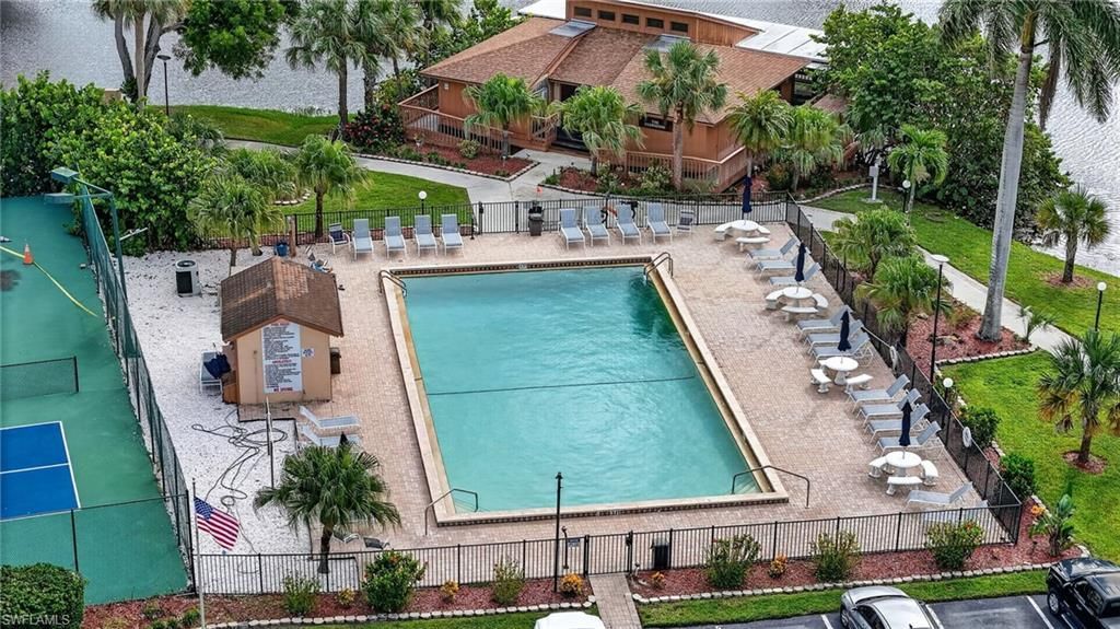 6305 Royal Woods Dr, Fort Myers, FL 33908 Photo