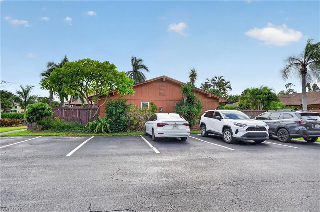 6305 Royal Woods Dr, Fort Myers, FL 33908 Photo